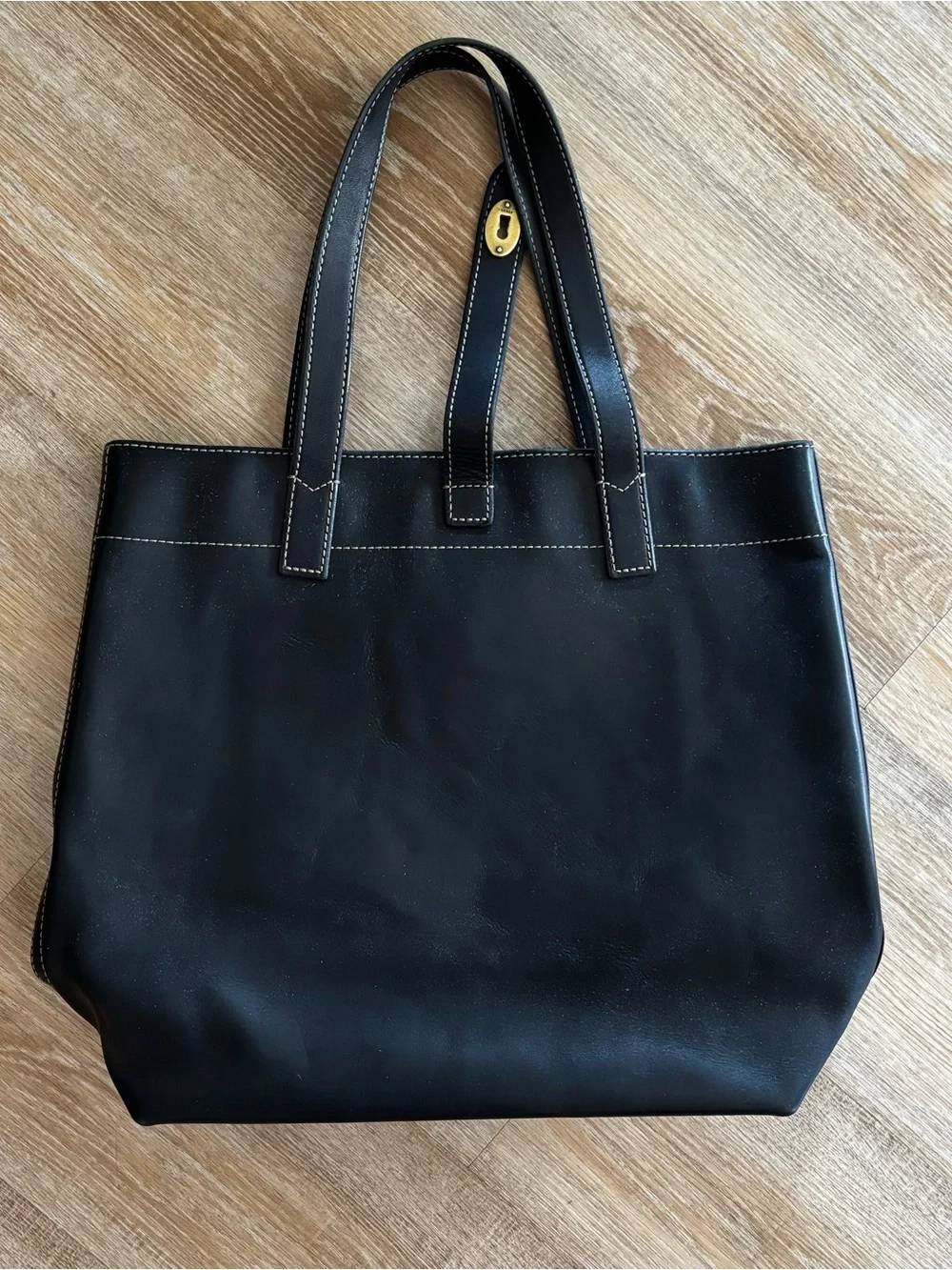 Fossil Austin Black Leather Tote Bag with Gold Hardware - Picture 3 of 6